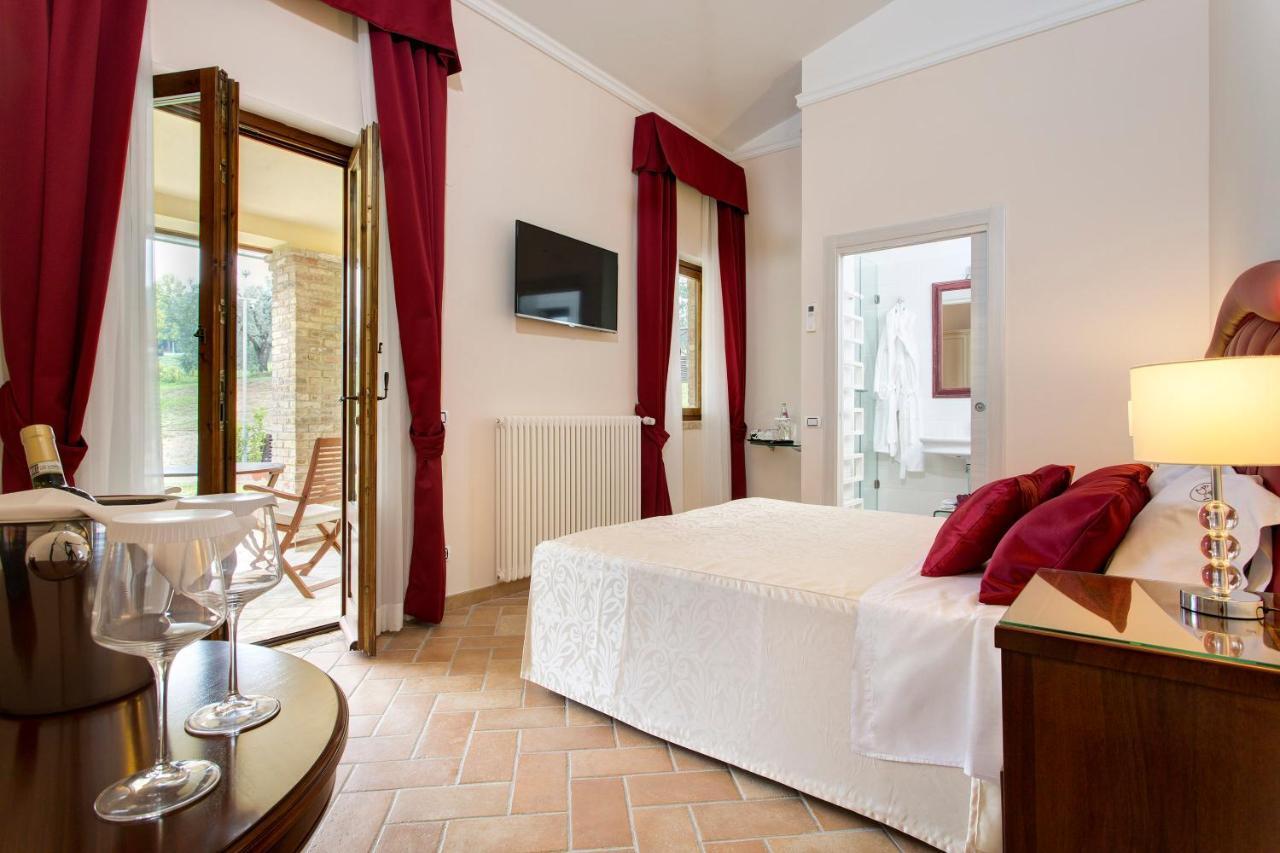 Relais Borgo Gentile Hotel Tarano Bagian luar foto